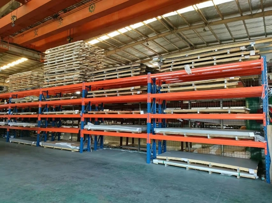 VAGABUNDOS de aço inoxidável laminados da placa 2205 2507 0,4 - 0.9mm para plantas do descoramento