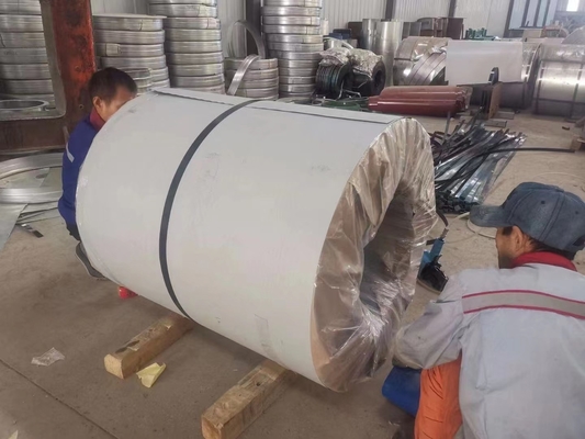 O mergulho quente Sgcc galvanizou as bobinas de aço Z275 para folha ondulada do ferro do telhado do metal